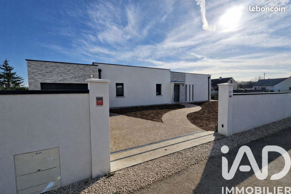 Maison 7 pièces 153 m² · à Corquilleroy · 153 m² · 309 990 €