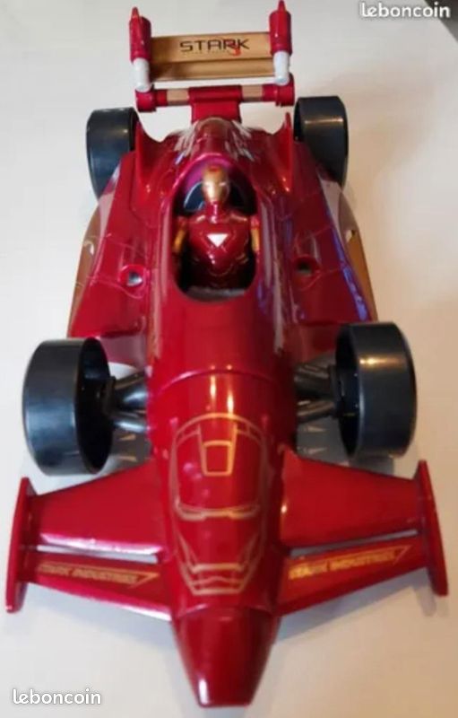 Véhicule Iron Man 2 + Figurine (image 1)
