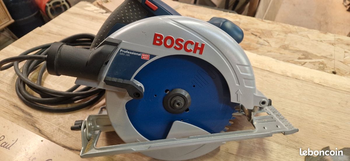 Rail De Guidage Bosch FSN 800 (800 Mm) - Pour Scie Circulaire GKS, Scie Plongeante GKT - Coupes Précises