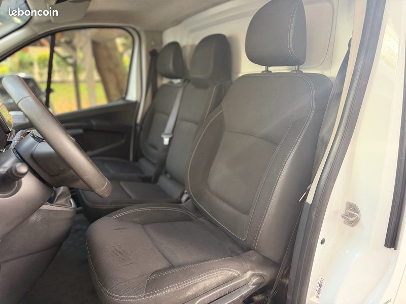 Renault Trafic 2.0 Blue dCi 150 L2H1 Grand Confort EDC Fourgon 2023 – photo 11