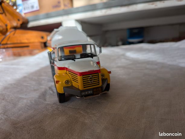 tracteur BERLIET TLR 8 Camion 1/43 neuf