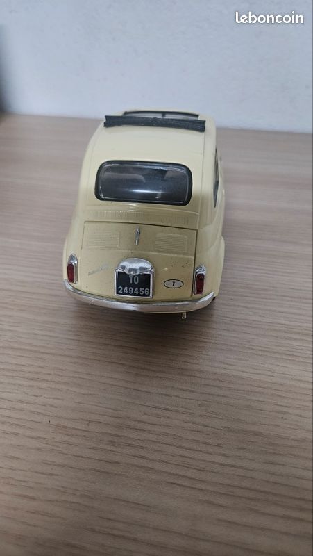 FIAT 500 1/16 ème SOLIDO - Collection