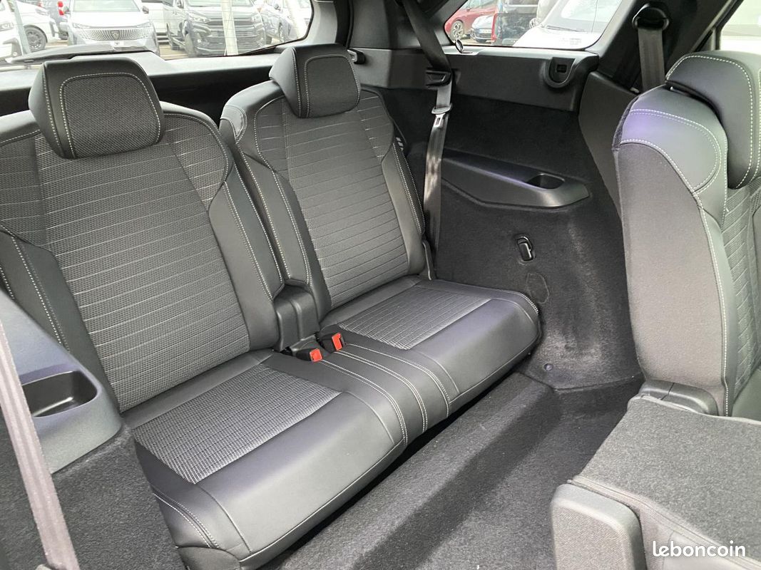 Peugeot 5008 iii 1.2 hybrid 145 gt e-dcs6 (image 13)