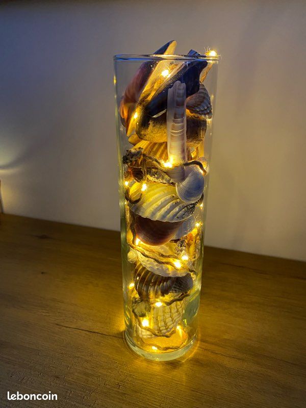 Lampe argentée coquillage Triton Chehoma