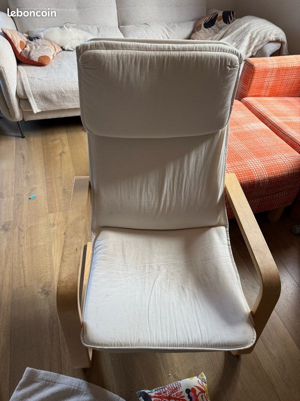 Deux fauteuils IKEA poang à bascule (image 1)