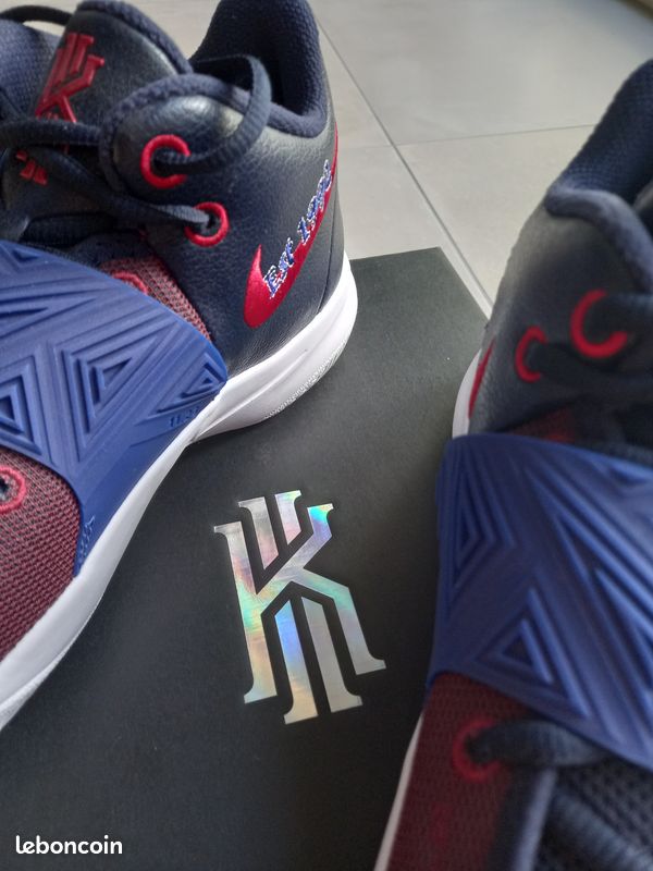 Baskets Nike Flytrap III pointure 44 (image 3)
