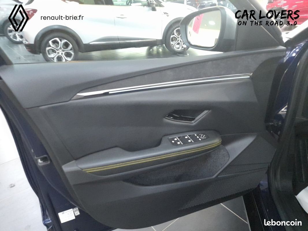 RENAULT Megane E-Tech EV60 220 ch super charge Techno (image 17)