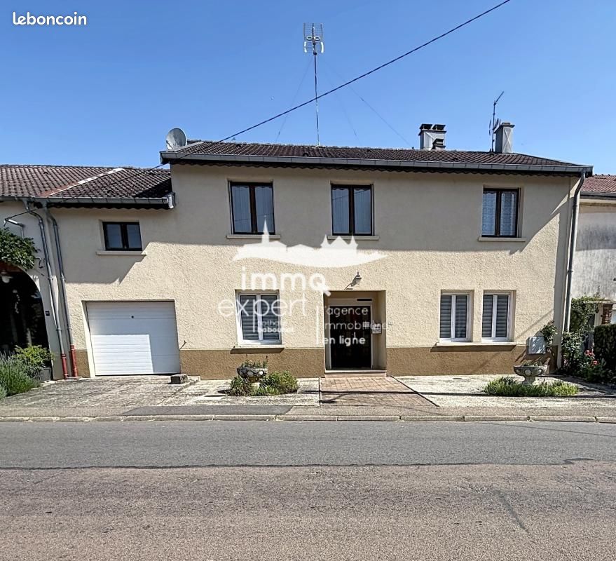 Maison 5 pièces 155 m² · à Oëlleville · 155 m² · 155 000 €