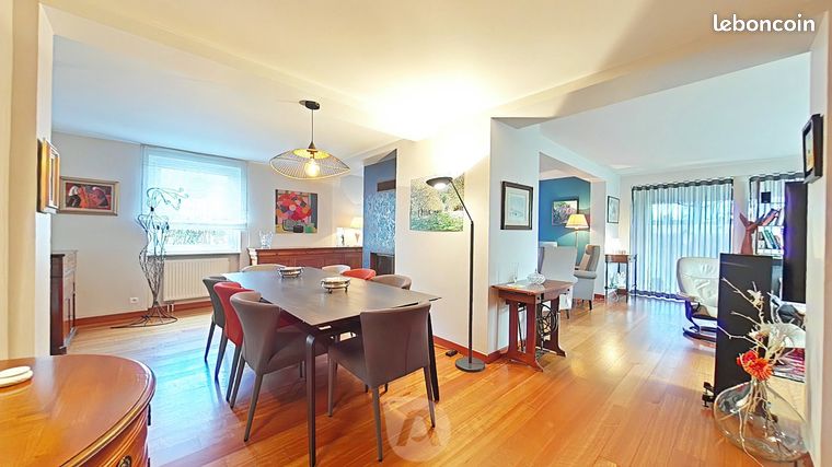 Maison 8 pièces 208 m²