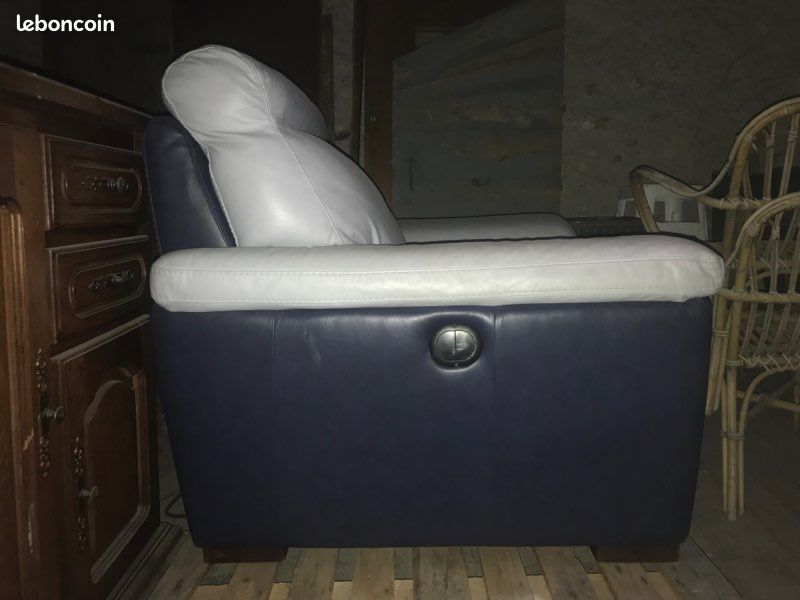 Canapé et fauteuil en cuire (image 3)