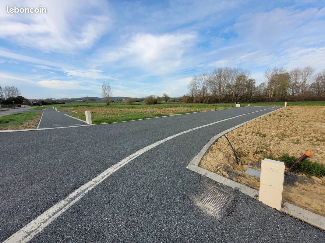 Terrain 735 m² · à Viterbe · 735 m² · 58 000 €