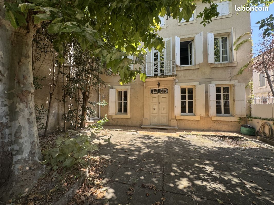 Maison 7 pièces 257 m² · à Coursan · 257 m² · 257 000 €