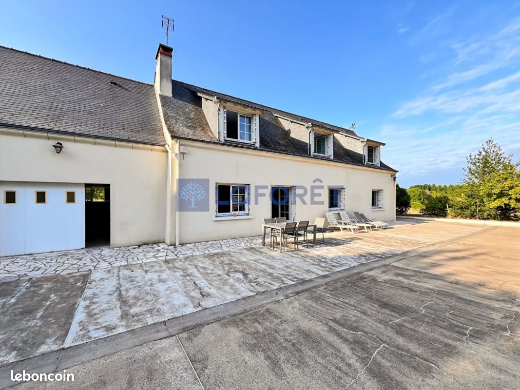 Maison 6 pièces 184 m² · à Bourgueil · 184 m² · 260 000 €