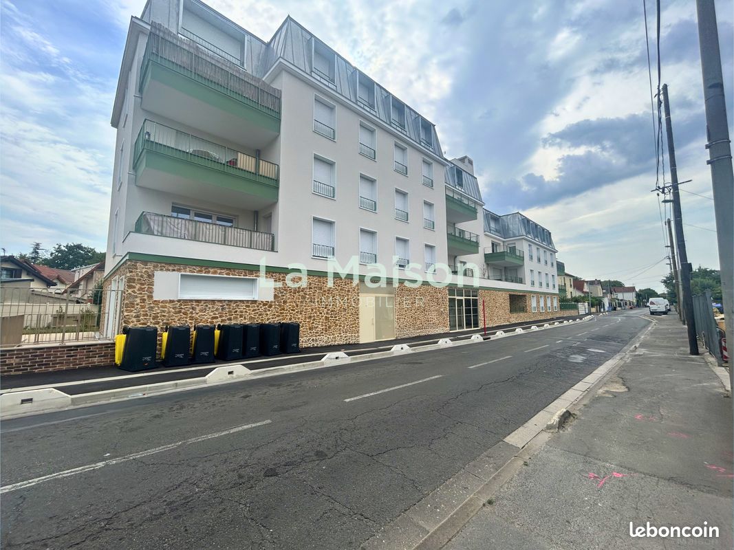 Appartement 1 pièce 28 m² · à Aulnay-sous-Bois · 28 m² · 850 €