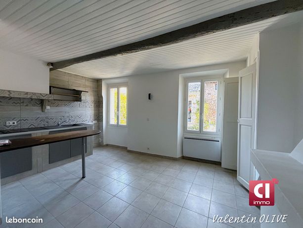 Studio 1 pièce 29 m²