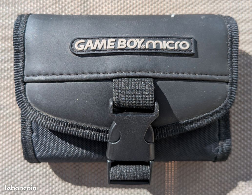 Superbe Sacoche Game Boy Micro (image 1)