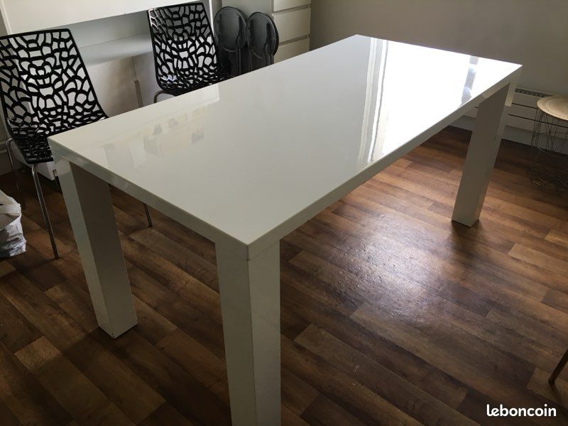 Table Blanche Fly (image 1)