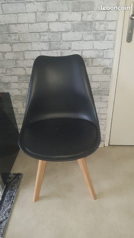 Chaise style scandinave (image 1)