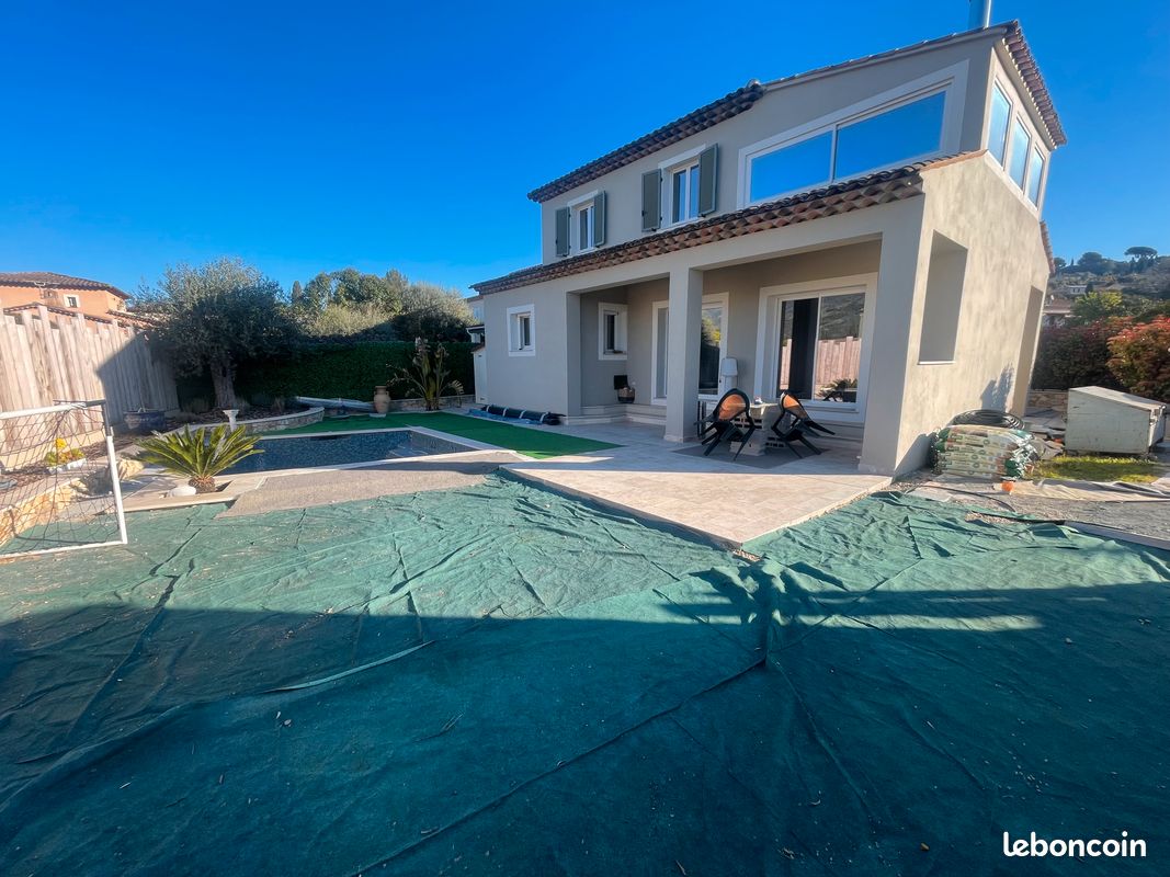 Maison 6 pièces 130 m² · à La Roquette-sur-Siagne · 130 m² · 680 000 €