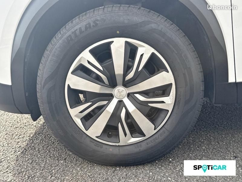 Peugeot 2008 1.5 BlueHDi 110 Active / GPS + CAR PLAY (image 11)