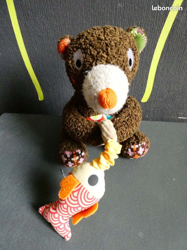 Peluche Ours brun musicale 17 cm Ebulobo (image 1)