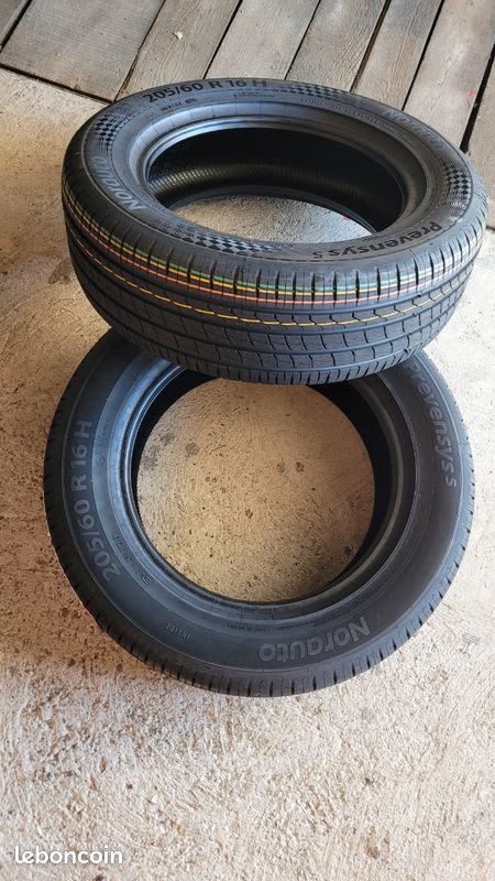 Pneus 205 60 R 16 norauto été neufs avec étiquette (image 1)