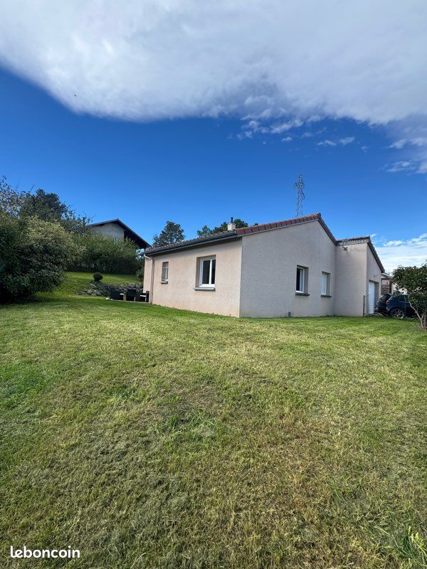 Maison 5 pièces 110 m² · à Commelle-Vernay · 110 m² · 275 000 €