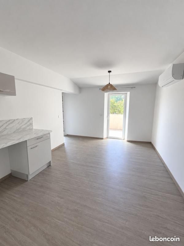 Appartement 1 pièce 32 m² · à Gréoux-les-Bains · 32 m² · 690 €/mois