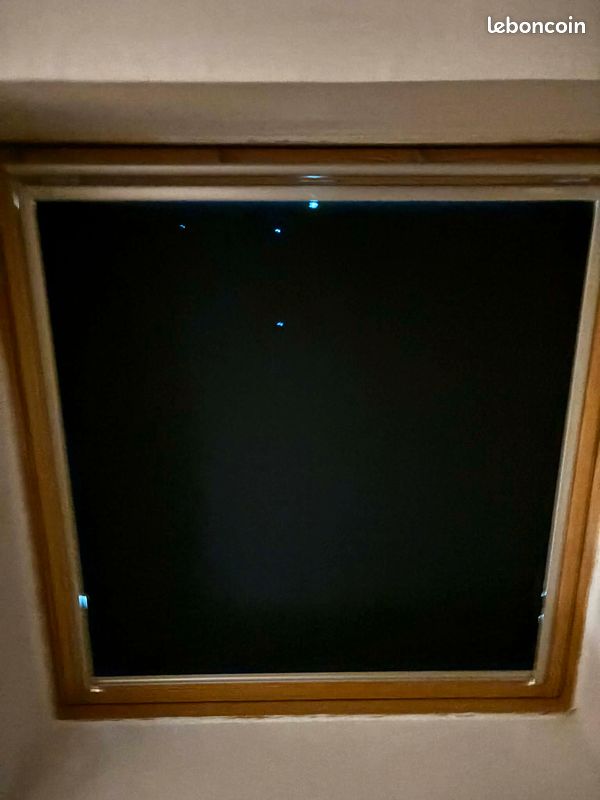 Stores Occultants Velux (image 1)