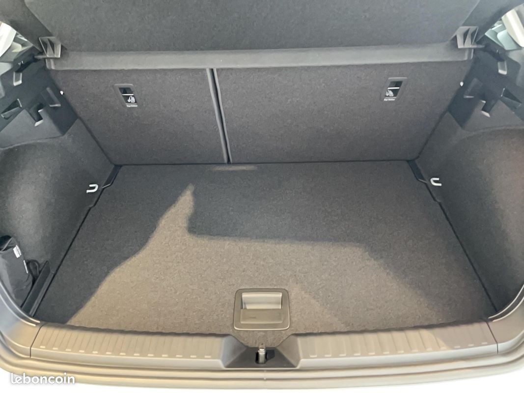 AUDI A1 Sportback 30 TFSI 116 ch S tronic 7 Design (image 28)