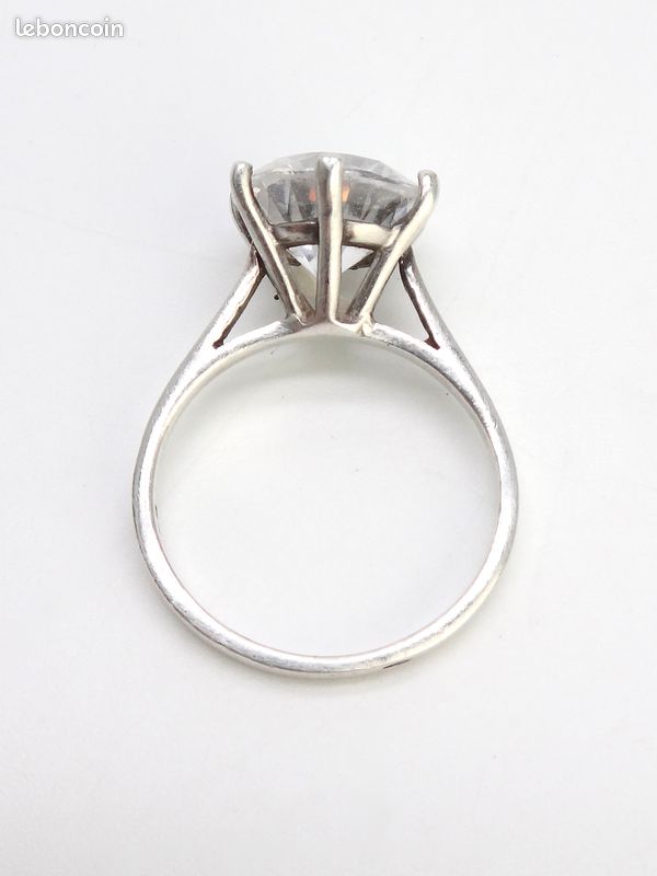 Bague Solitaire en argent 925 - Taille 7 (54,5 mm) - réduction 23 au lieu de 48 - Montres & Bijoux