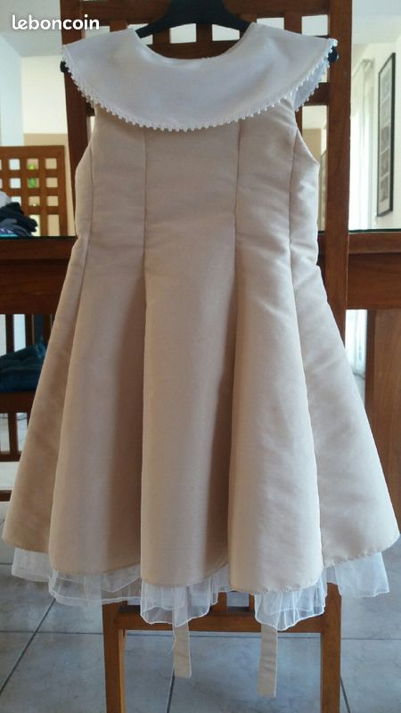 Robe cérémonie (image 1)