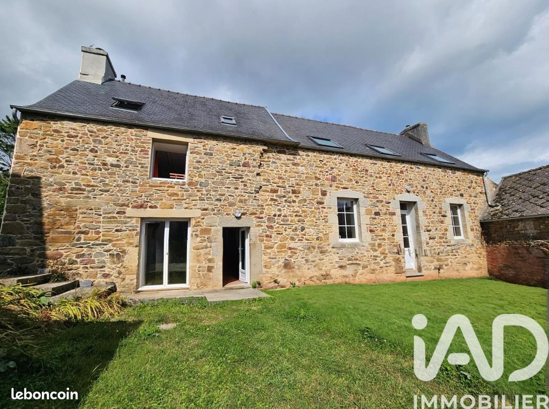 Maison 5 pièces 156 m² · à Guimaëc · 156 m² · 295 000 €