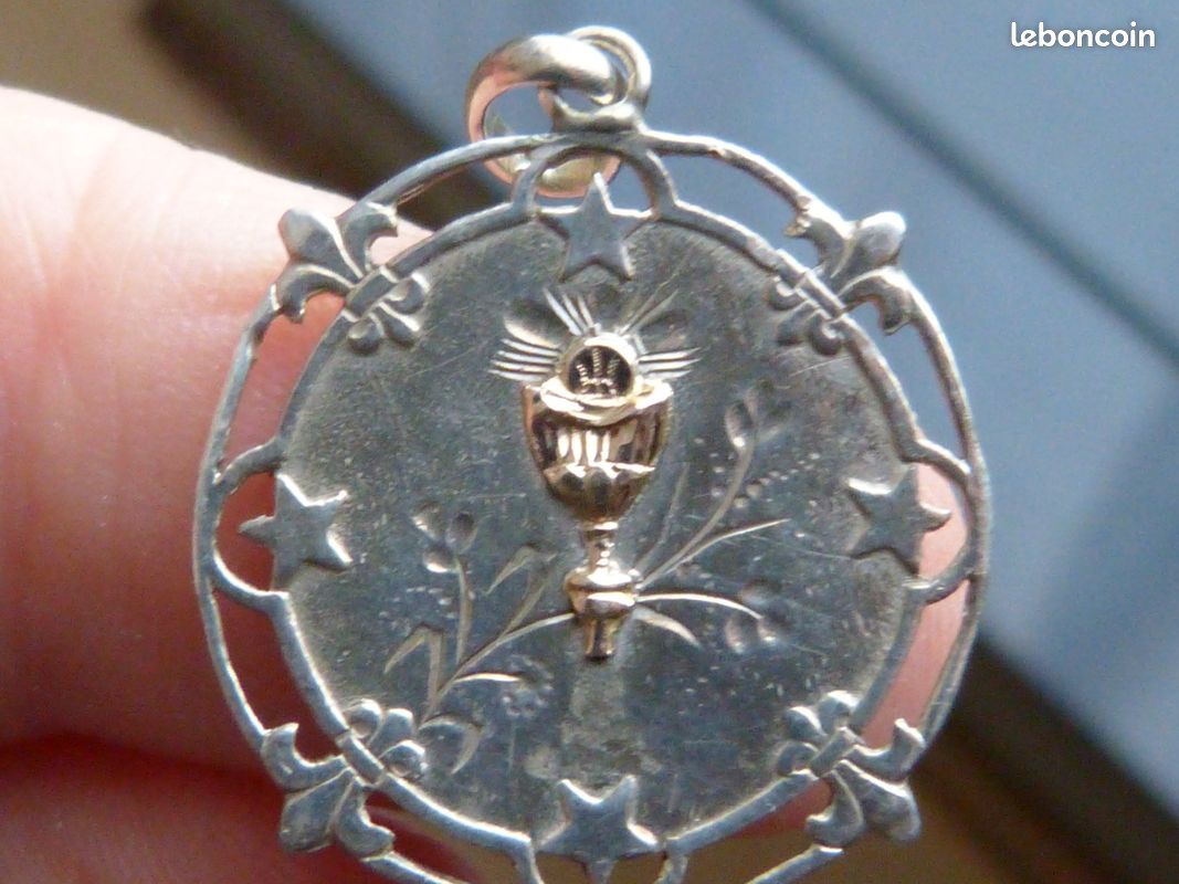Médaille religieuse ancienne en argent et or (image 2)
