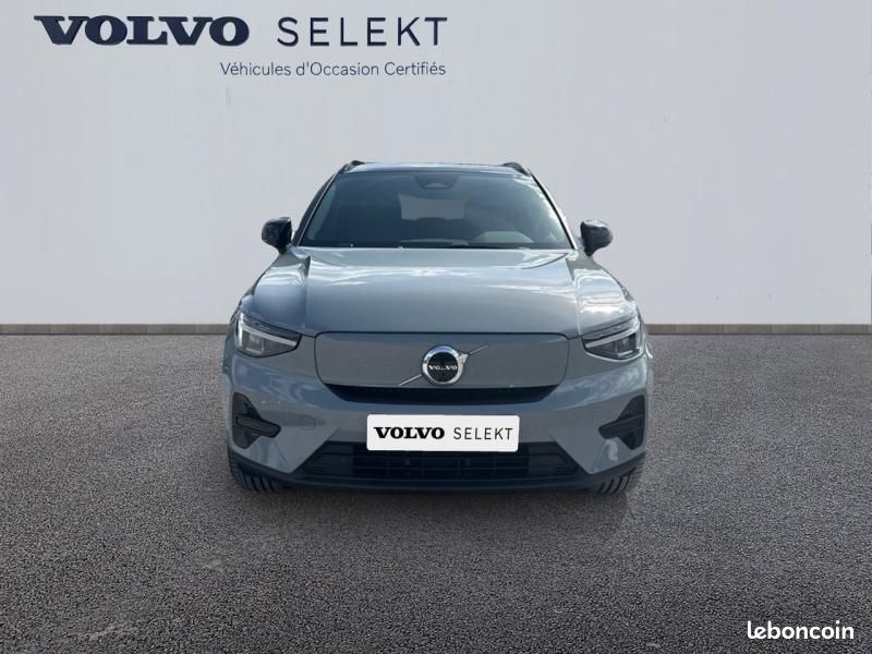 Volvo EX40 Single Extended Range 252ch Plus (image 2)