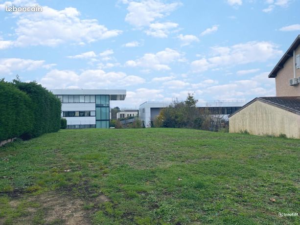 Terrain 950 m² Limonest