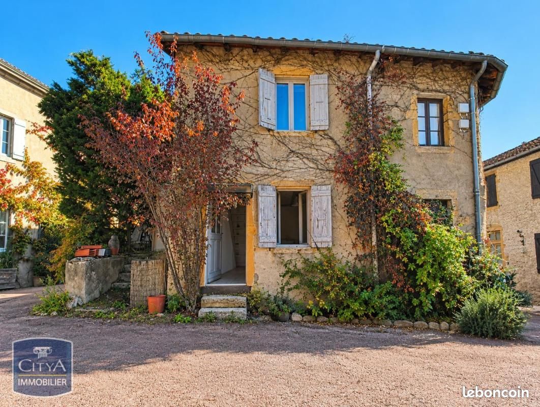 Maison 2 pièces 24 m² · à Saint-Haon-le-Châtel · 24 m² · 386 €/mois