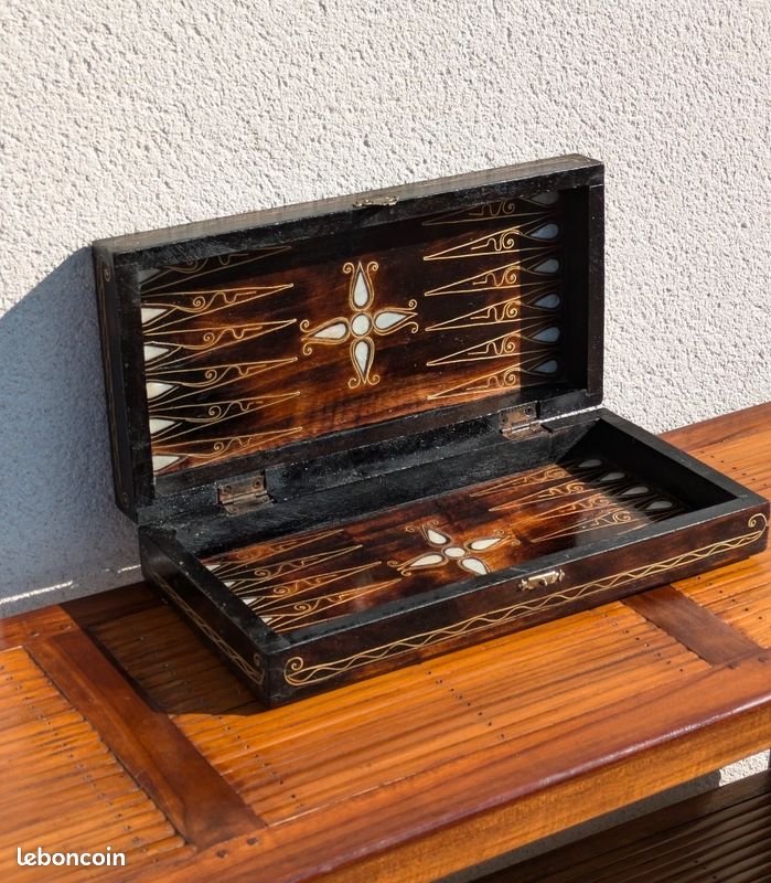 BOITE EN BOIS marqueté paysage aquatique EUR 12,00 - FR