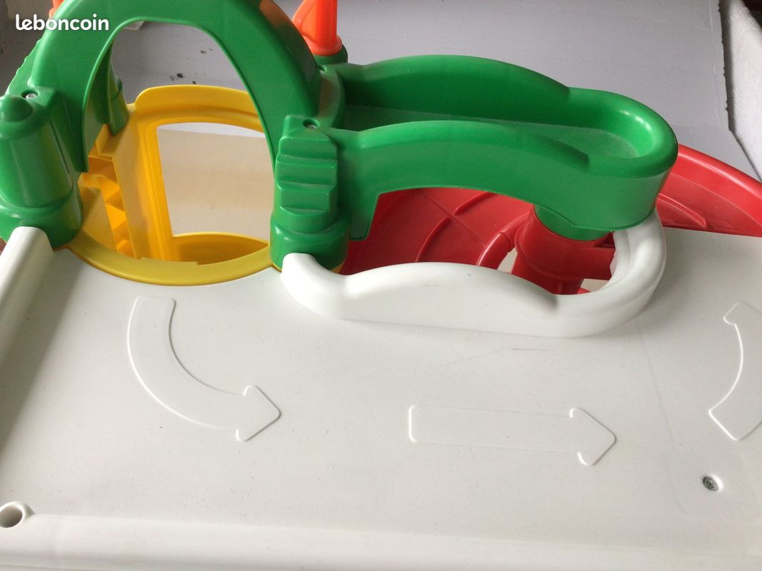 Garage Fisher price parfait état (image 6)