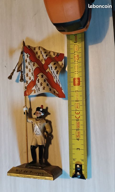 Figurine Soldat De Plomb - Mousquetaire Porte-drapeau - Échelle 1:32 (60mm) - Occasion