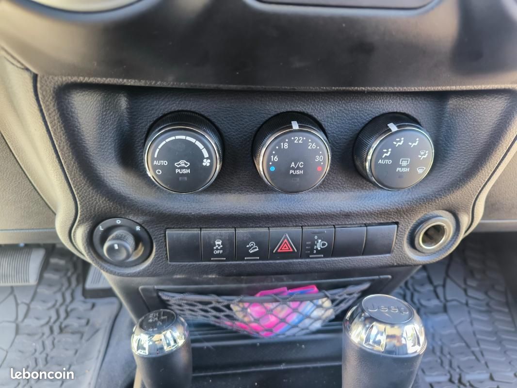 Jeep wrangler unlimited Rubicon 16000km garanti (image 12)