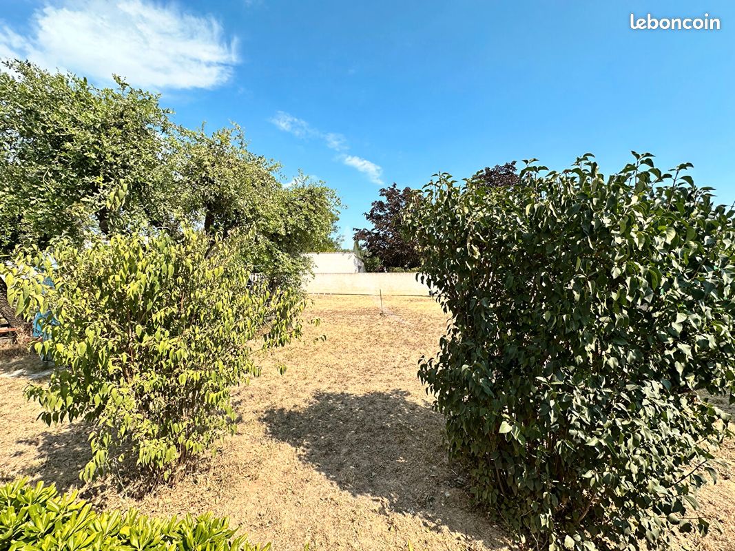 Terrain 750 m² · à Vinon-sur-Verdon · 750 m² · 170 000 €