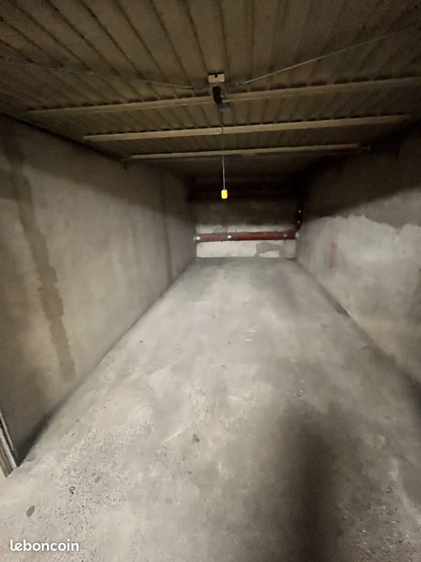 Parking 10 m² · à Strasbourg · 10 m² · 93 €