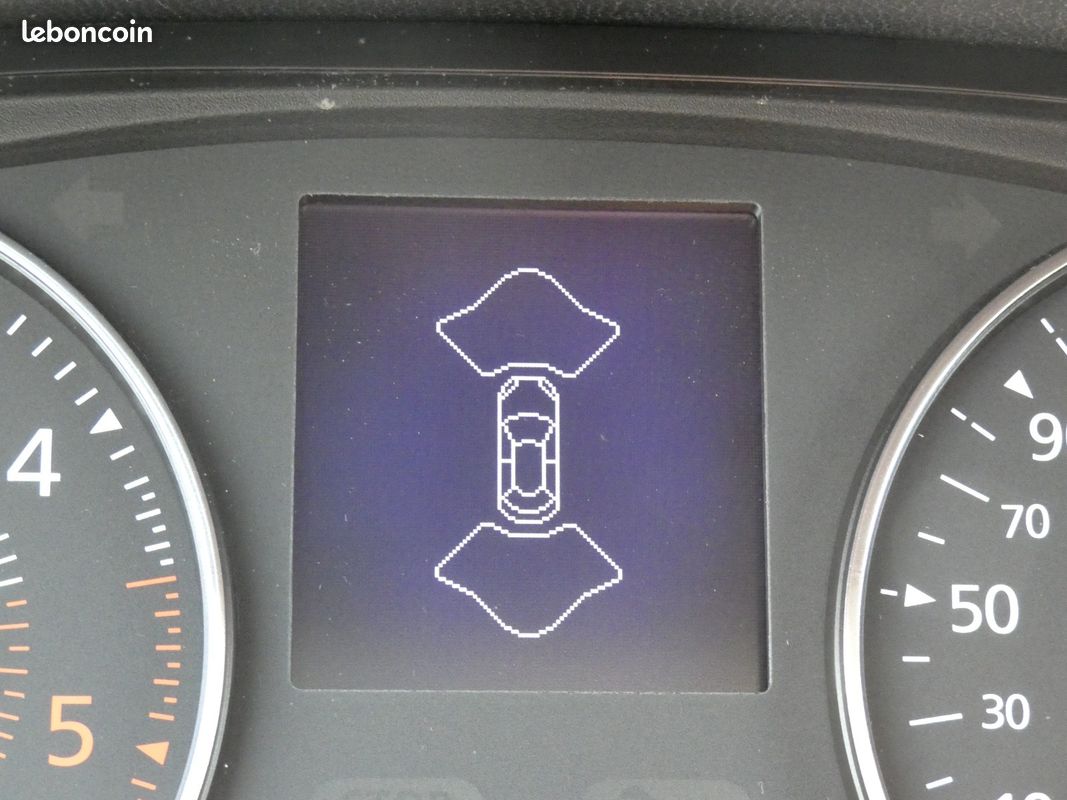 RENAULT LAGUNA 1.5 dCi 110 eco2 Bose Edition EDC (image 20)