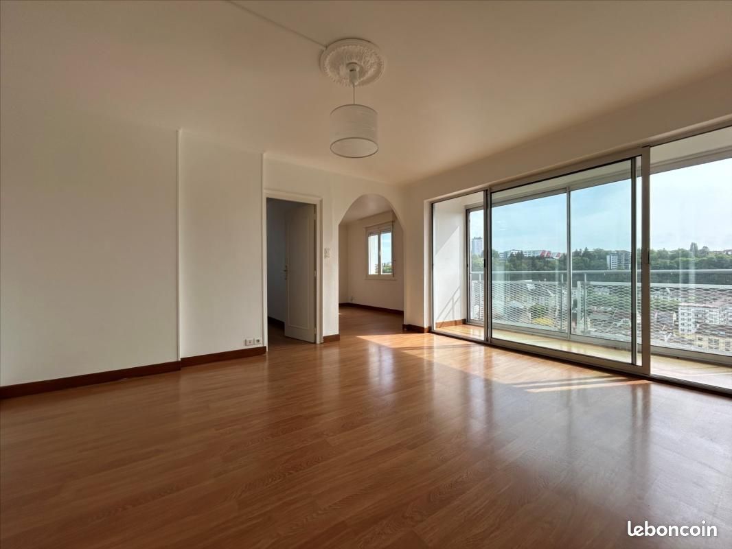 Appartement 3 pièces 74 m² · à Épinal · 74 m² · 725 €