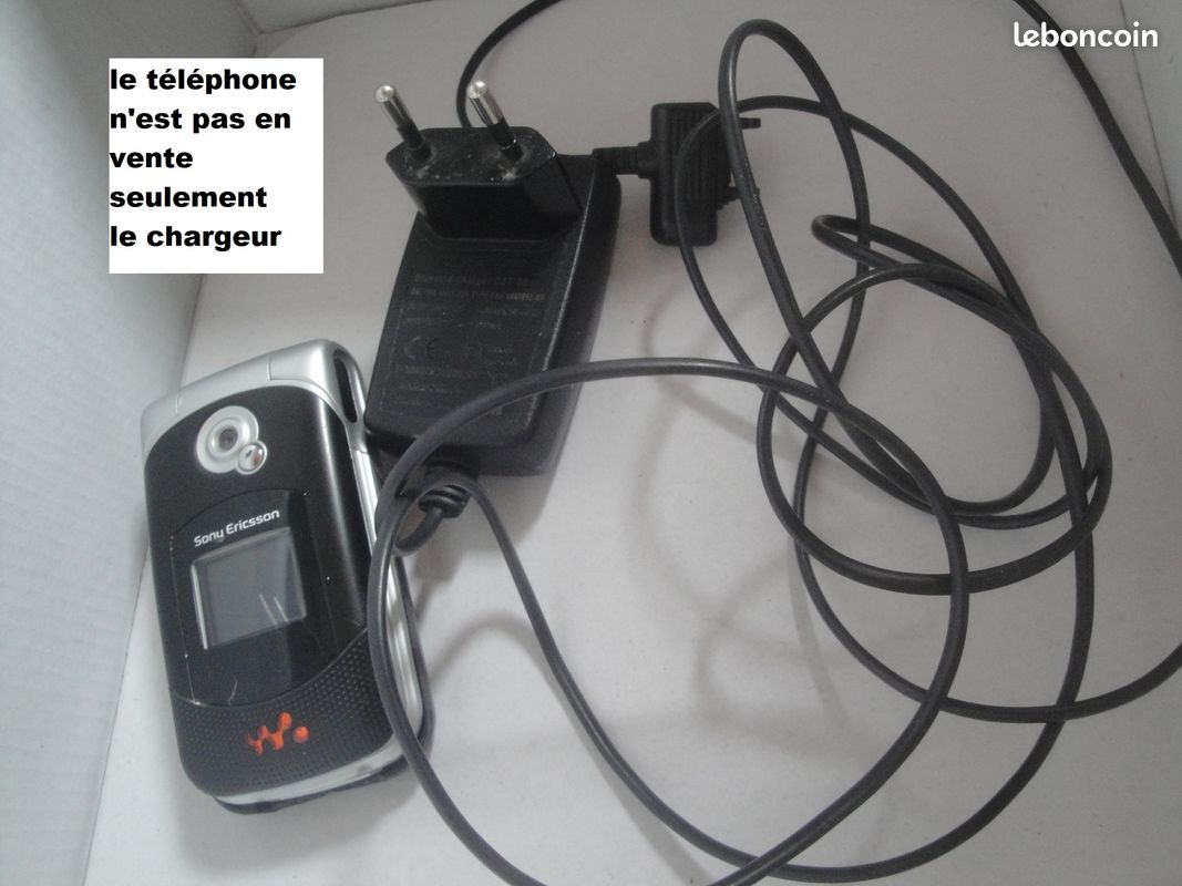 Sony EP880 Adaptateur Chargeur Secteur + Cable pour Sony Ericsson
