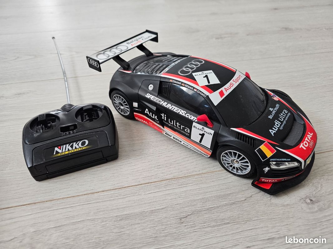 Voiture Télécommandée Vintage – Audi A4 STW – Tamiya 1/10 – Occasion