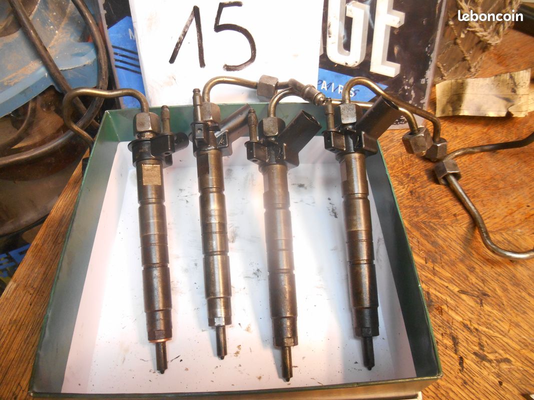Injecteurs BMW Série 7 (E23) - Référence 1284337, Occasion Bon état, Garantie 12 Mois