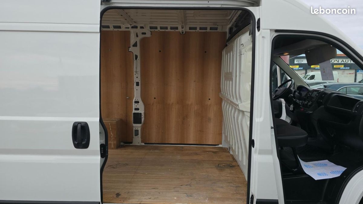 Peugeot Boxer Fourgon Surélevé 333 L2H2 Pack Clim Nav HDi 130 (image 24)