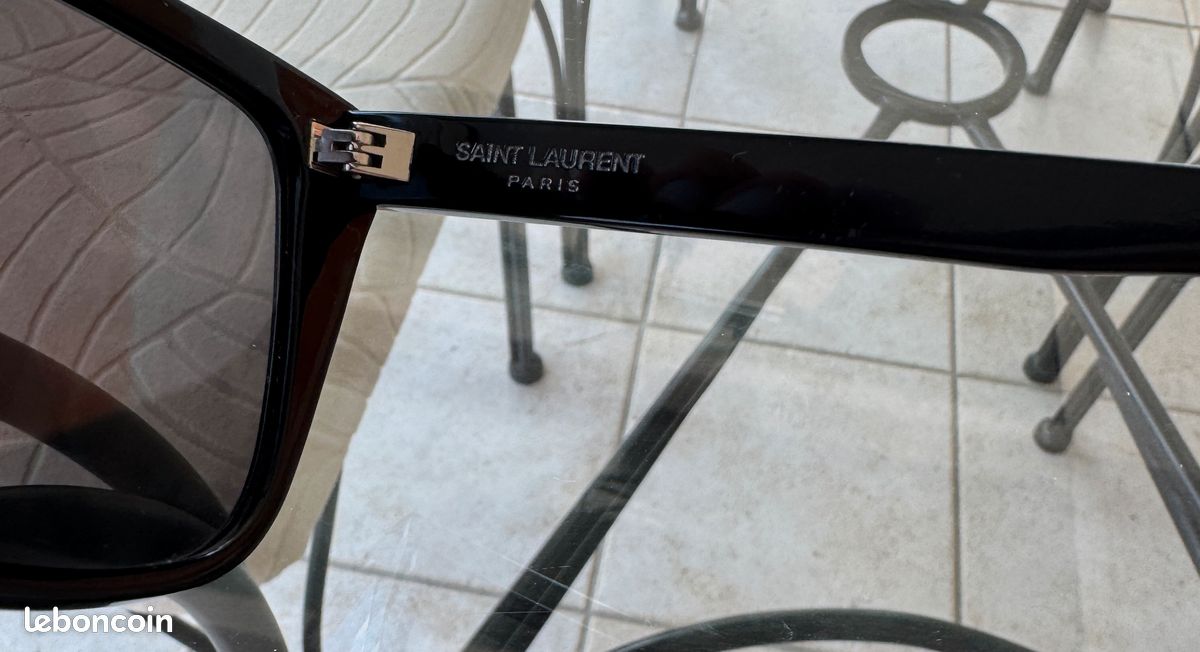 À vendre lunettes de soleil Saint Laurent, modèl : SL1 001 (image 3)